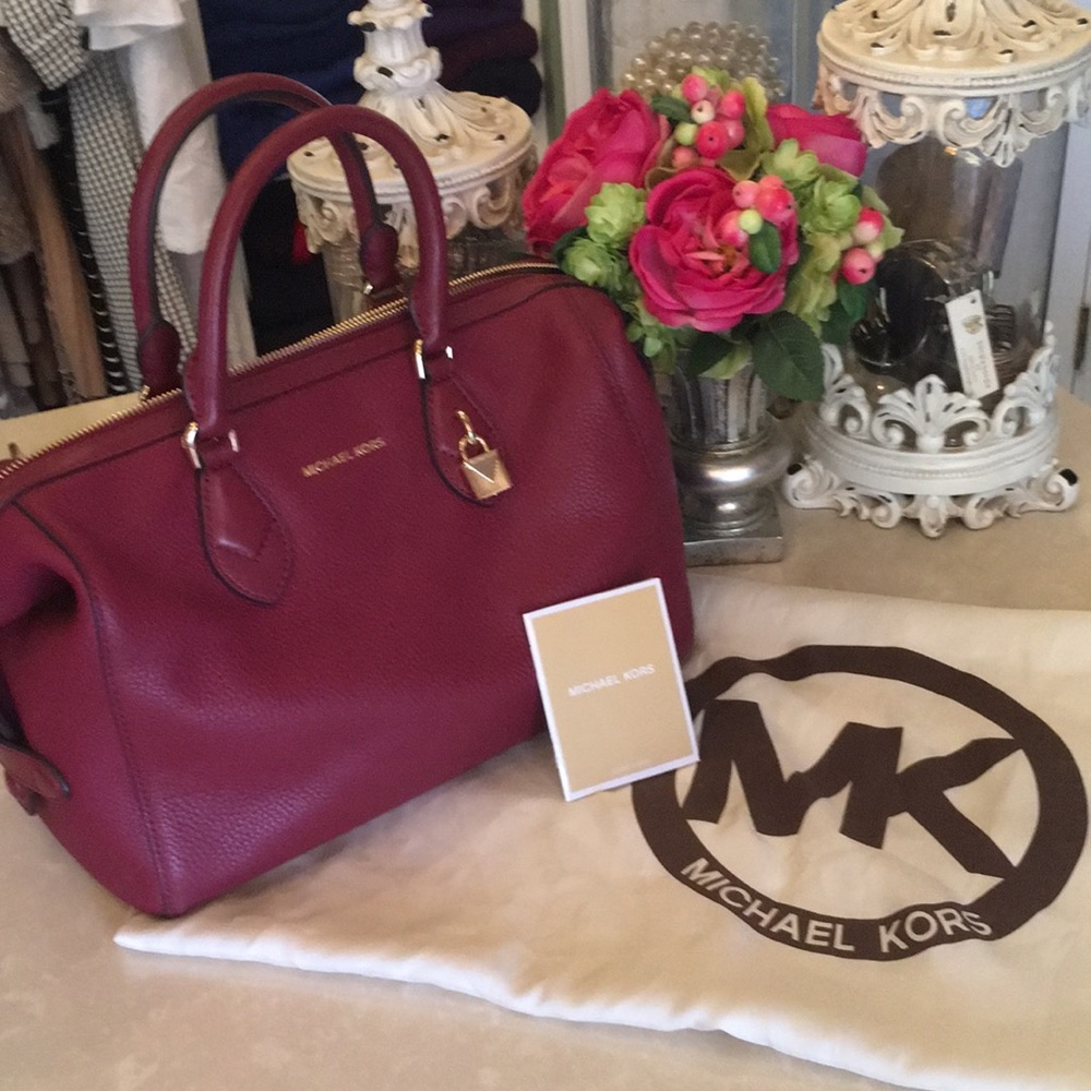 Michael Kors purse